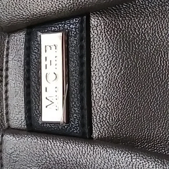 Awesome NWOT Miche Prima shell and straps. - Picture 2 of 12